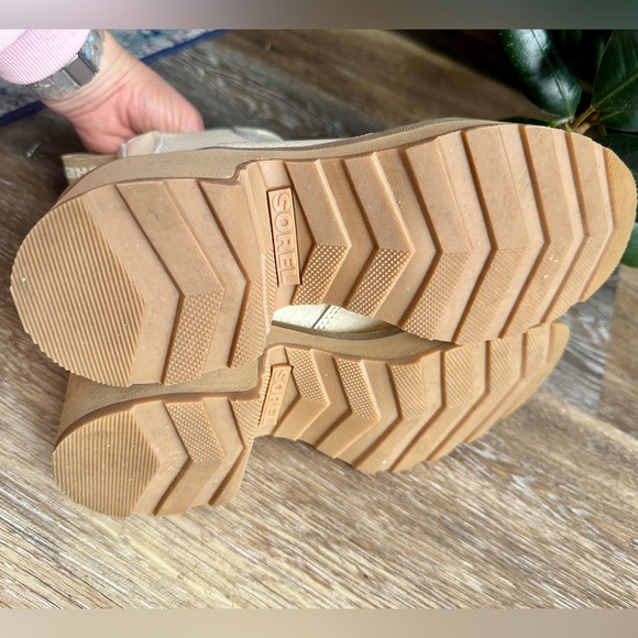 Sorel Cream and Tan Heeled Boots - Picture 12 of 13
